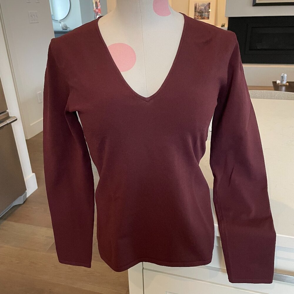 Judith & Charles LS V Neck Knit Viscose Poly Blend Top Burgundy/Wine Sz M